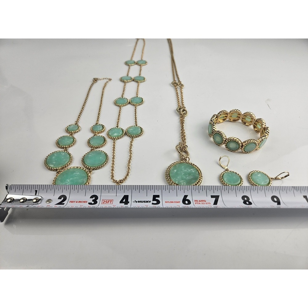 Monet 5 Pc Mint Green Cabochon Gold Tone Set Necklaces Bracelet Earrings WOW! - Picture 12 of 13